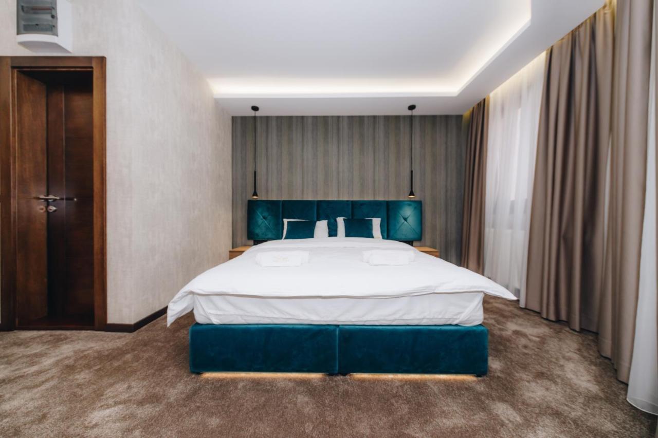 Boutique Luxury *